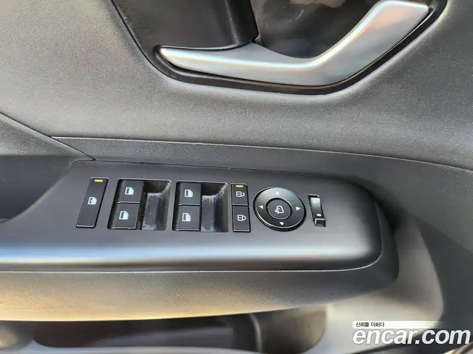 Hyundai Kona 2024 1.6 автомат (гидро), фото 5