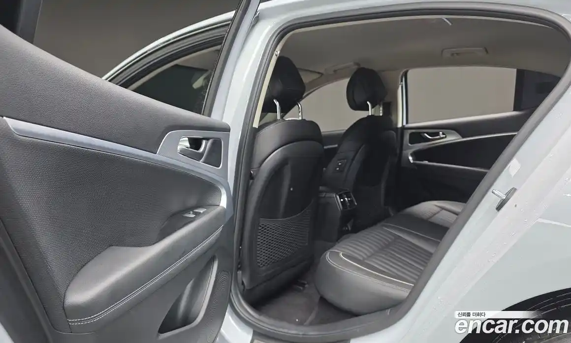 Genesis G70 2020 2.0 автомат (гидро), фото 17
