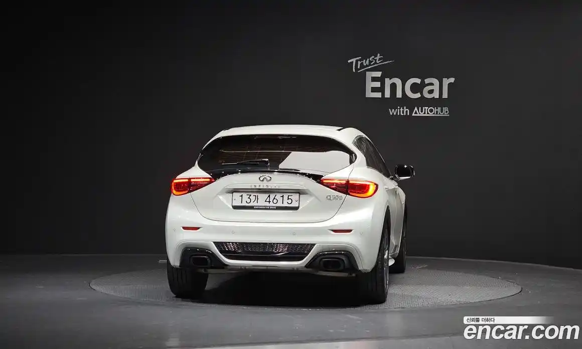 Infiniti Q30 2017 2.0 гидро, фото 4