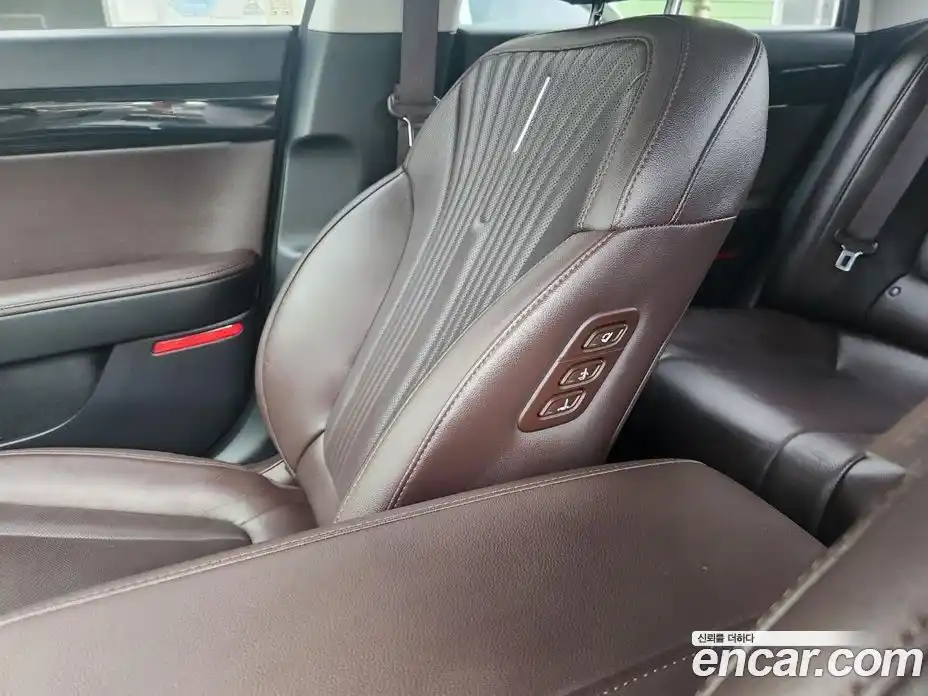 Hyundai Grandeur 2023 2.5 автомат (гидро), фото 11