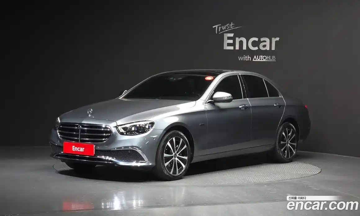 Mercedes-Benz E-Class 2021 2.0 автомат (гидро), фото 1 Mercedes-Benz E-Class 2021 2.0 автомат (гидро), фото 1