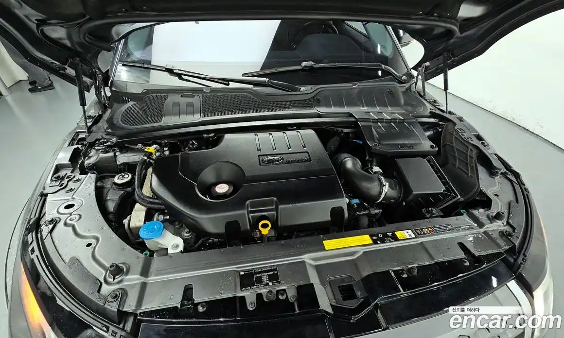 Land Rover Range Rover Evoque 2017 2.0 автомат (гидро), фото 6