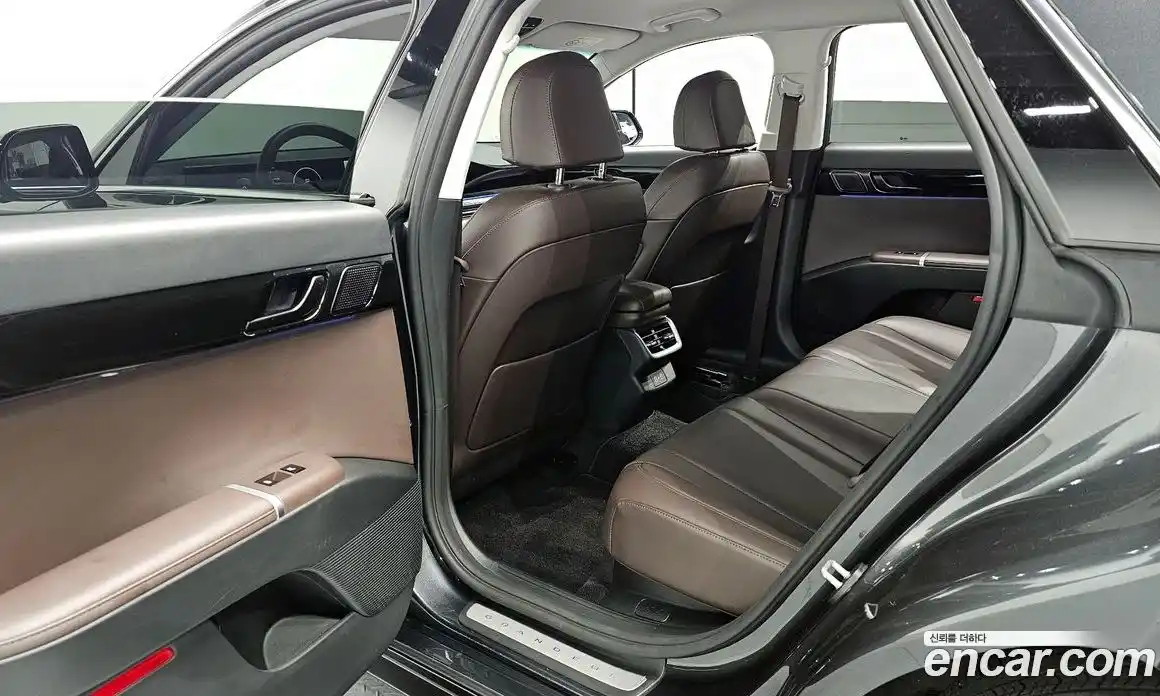 Hyundai Grandeur 2023 2.5 автомат (гидро), фото 16
