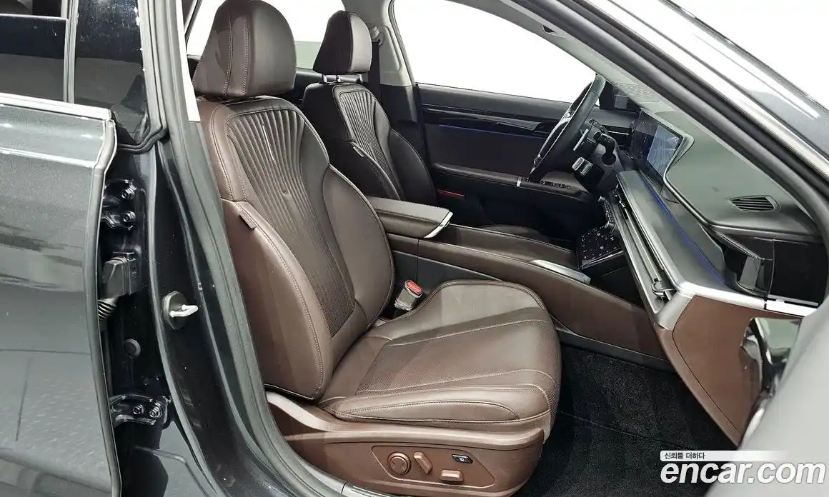 Hyundai Grandeur 2023 2.5 автомат (гидро), фото 17