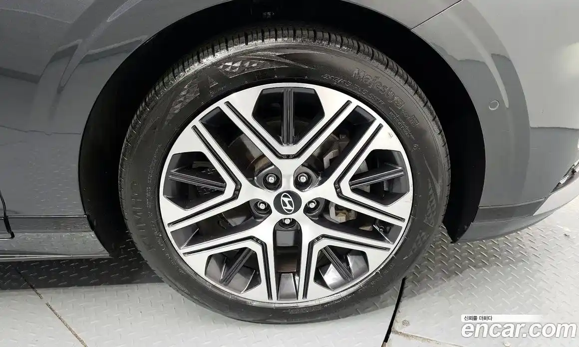 Hyundai Grandeur 2023 2.5 автомат (гидро), фото 7