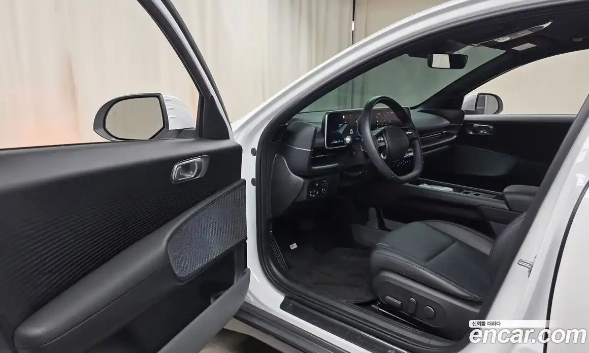 Hyundai Ioniq 6 2024 0.1 автомат (гидро), фото 13