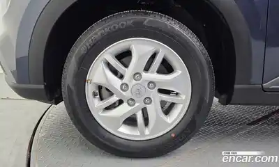 Hyundai Venue 2021 1.6 автомат (гидро), миниатюра 5