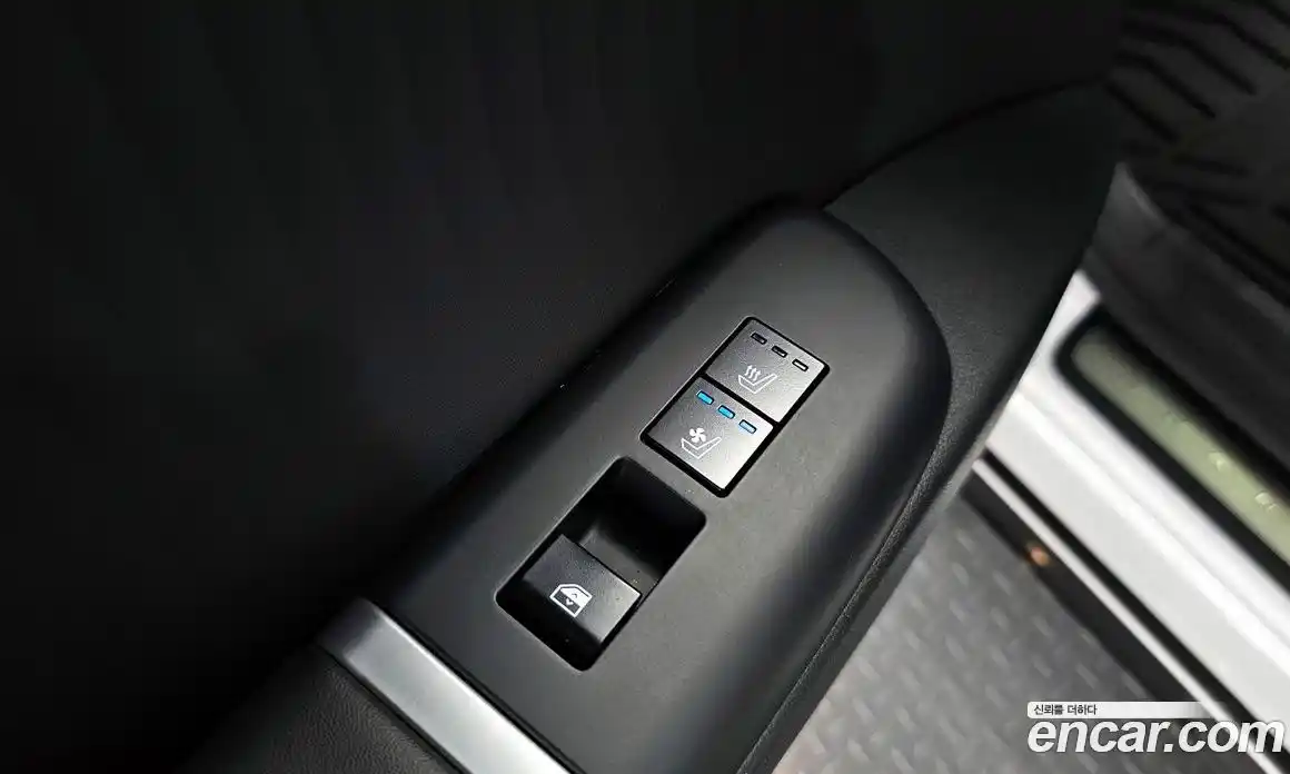 Hyundai Grandeur 2023 2.5 автомат (гидро), фото 19