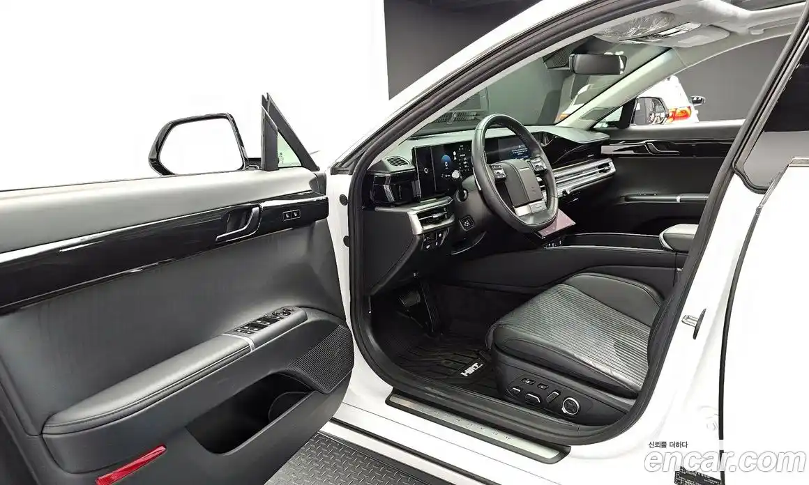 Hyundai Grandeur 2023 2.5 автомат (гидро), фото 10