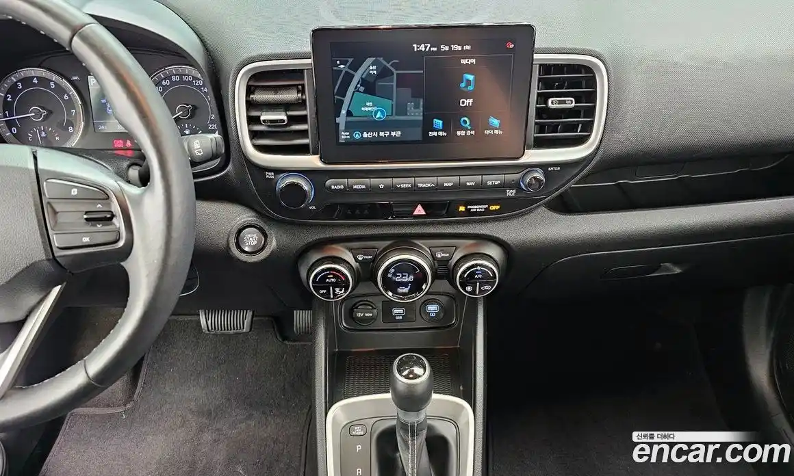 Hyundai Venue 2019 1.6 автомат (гидро), фото 20
