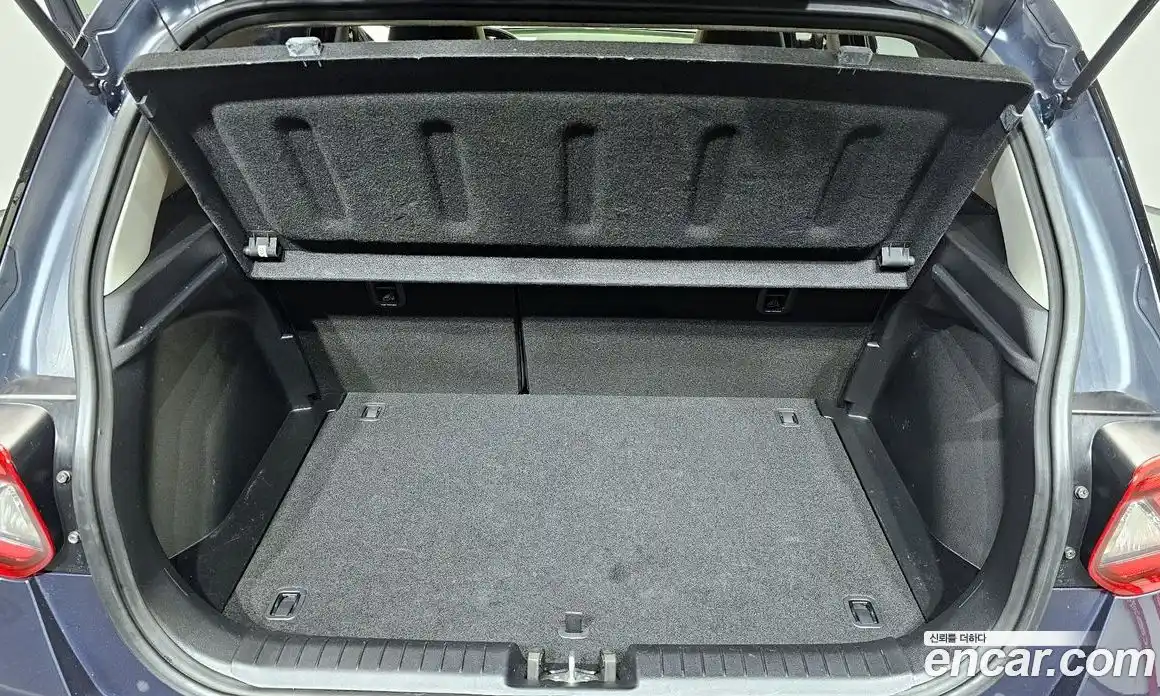 Hyundai Venue 2019 1.6 автомат (гидро), фото 29