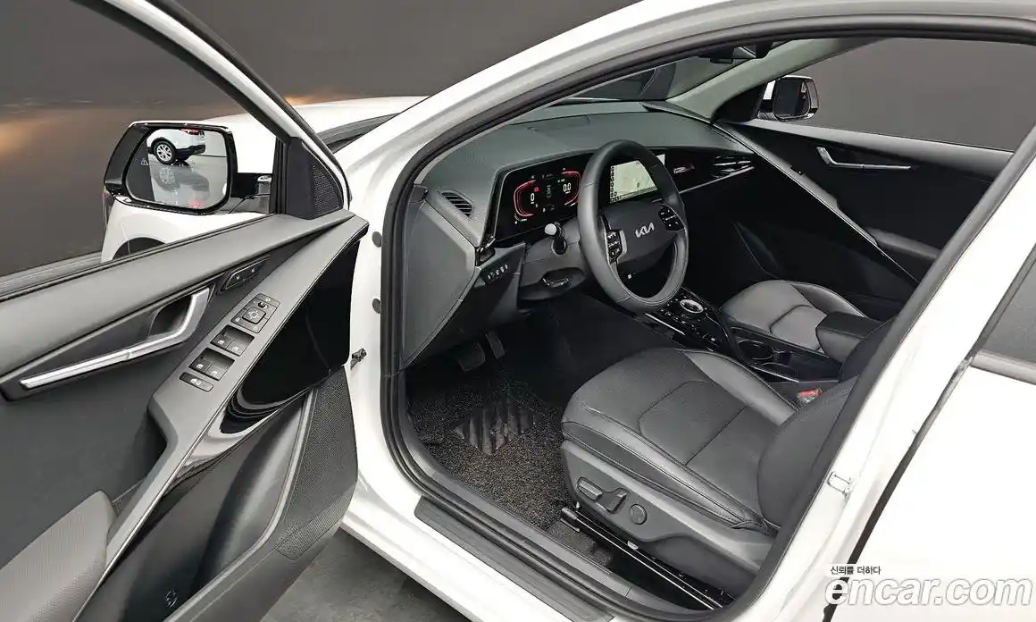 Kia Niro 2025 1.6 автомат (гидро), фото 17