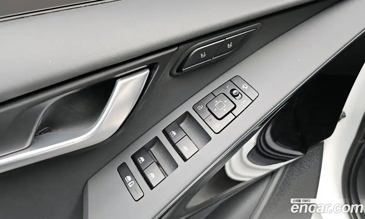 Kia Niro 2025 1.6 автомат (гидро), фото 23