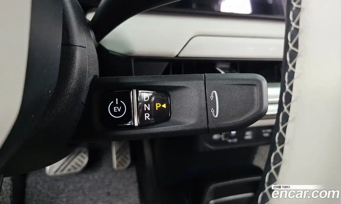 Kia EV4 2025 0.2 автомат (гидро), фото 12