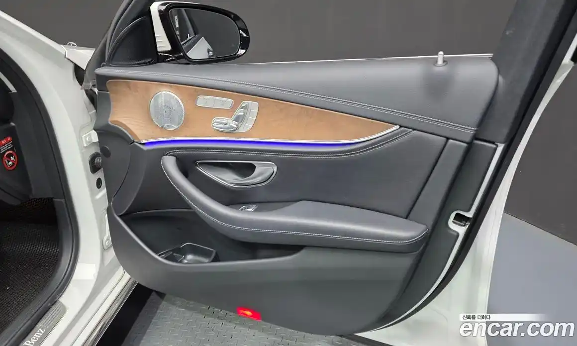 Mercedes-Benz E-Class 2017 2.0 автомат (гидро), фото 13