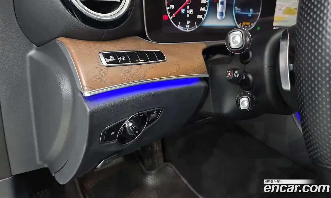Mercedes-Benz E-Class 2017 2.0 автомат (гидро), фото 28