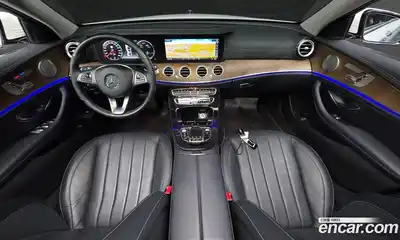 Mercedes-Benz E-Class 2017 2.0 автомат (гидро), миниатюра 9