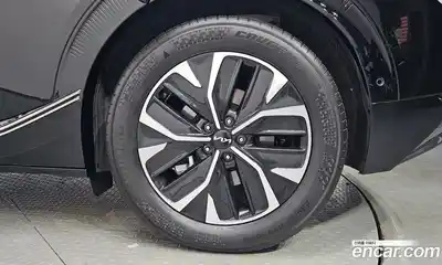 Kia EV6 2023 0.1 автомат (гидро), миниатюра 6
