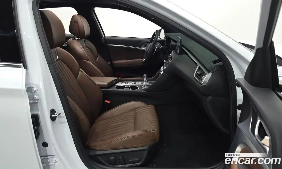 Genesis G70 2019 2.0 автомат (гидро), фото 13
