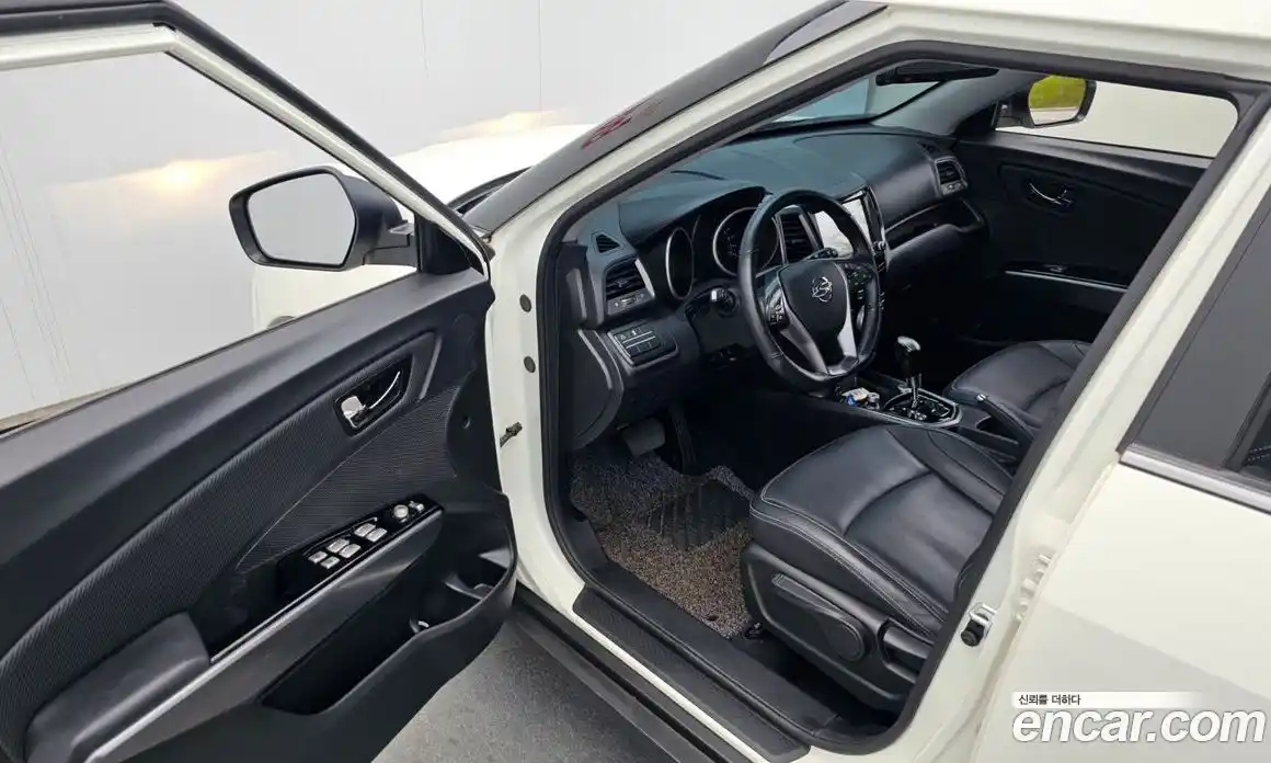 SsangYong TIBOLI 2017 1.6 автомат (гидро), фото 13