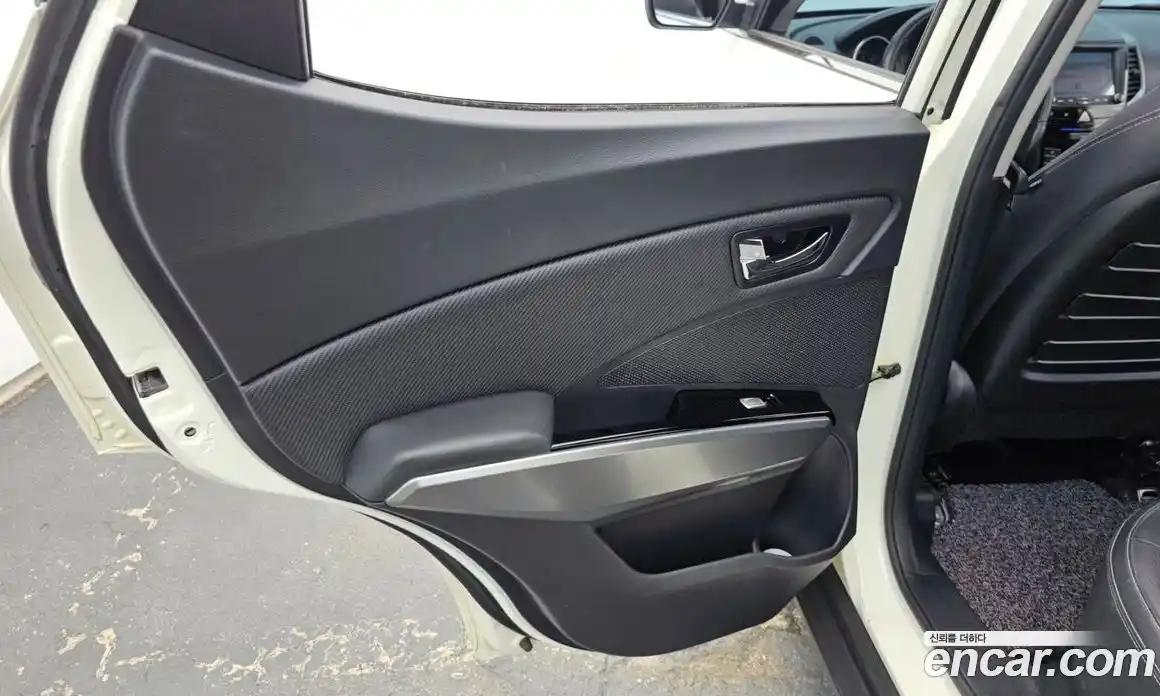 SsangYong TIBOLI 2017 1.6 автомат (гидро), фото 15