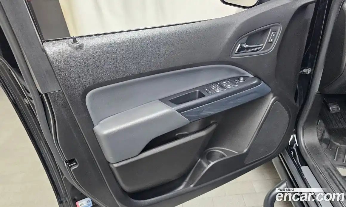 Chevrolet Colorado 2021 3.6 автомат (гидро), фото 14
