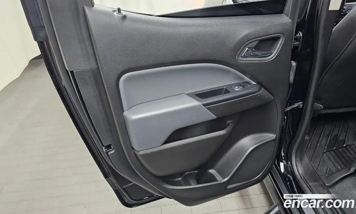 Chevrolet Colorado 2021 3.6 автомат (гидро), фото 15