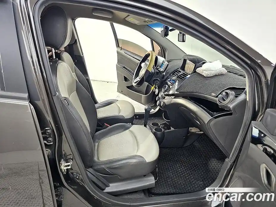 Chevrolet Matiz 2011 1.0 автомат (гидро), фото 11