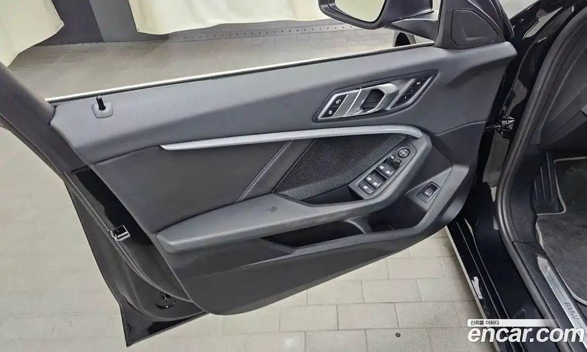 BMW 1 серия 2023 2.0 автомат (гидро), фото 14
