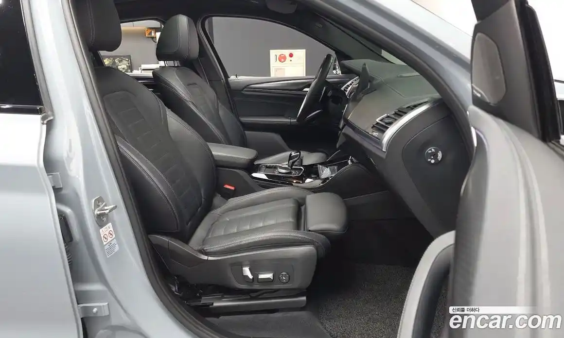 BMW X4 2023 2.0 автомат (гидро), фото 17