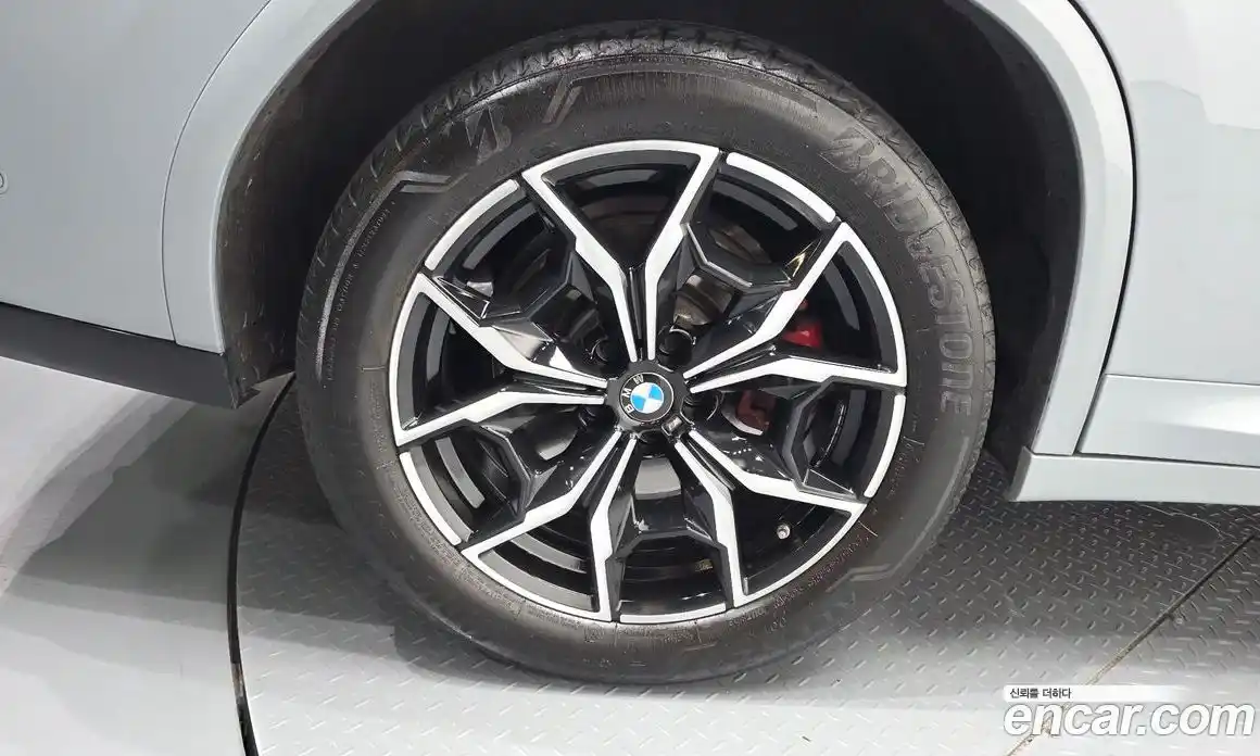 BMW X4 2023 2.0 автомат (гидро), фото 5