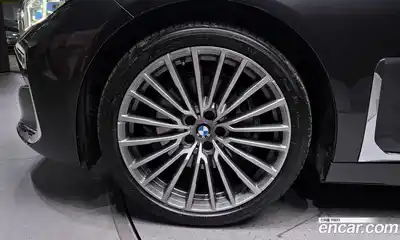 BMW 7 серия 2022 3.0 автомат (гидро), миниатюра 5
