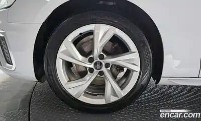 Audi A4 2021 2.0 автомат (гидро), миниатюра 5
