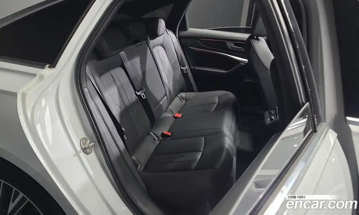 Audi A6 2022 2.0 автомат (гидро), фото 16