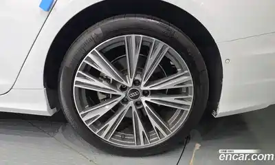 Audi A6 2022 2.0 автомат (гидро), миниатюра 7