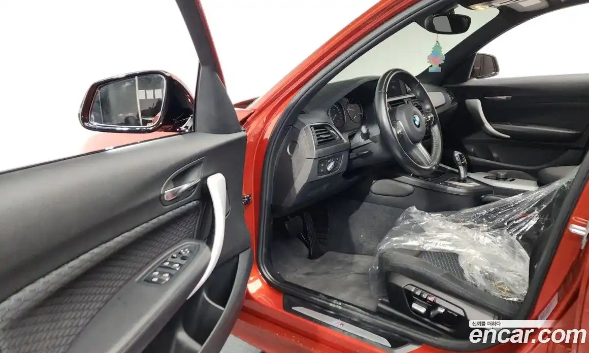 BMW 1 серия 2018 2.0 автомат (гидро), фото 12