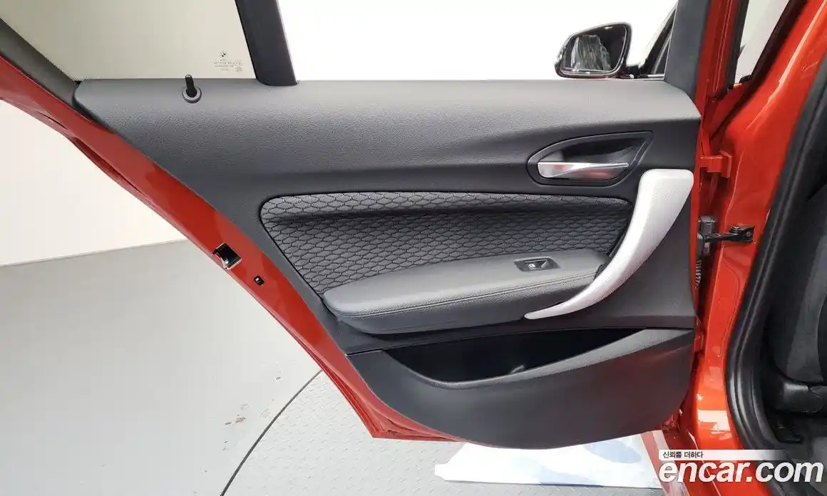 BMW 1 серия 2018 2.0 автомат (гидро), фото 14