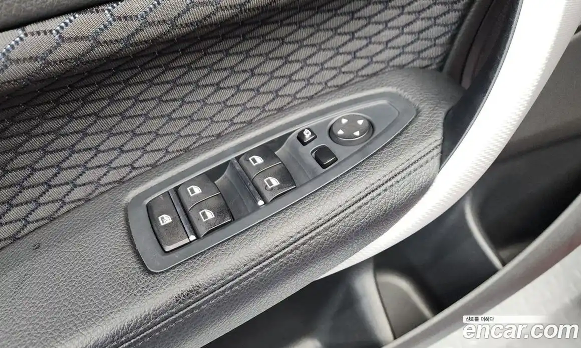 BMW 1 серия 2018 2.0 автомат (гидро), фото 29