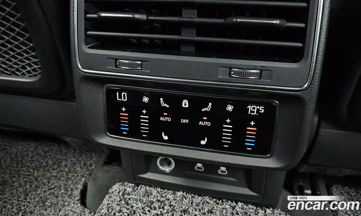 Audi Q7 2022 3.0 автомат (гидро), фото 19