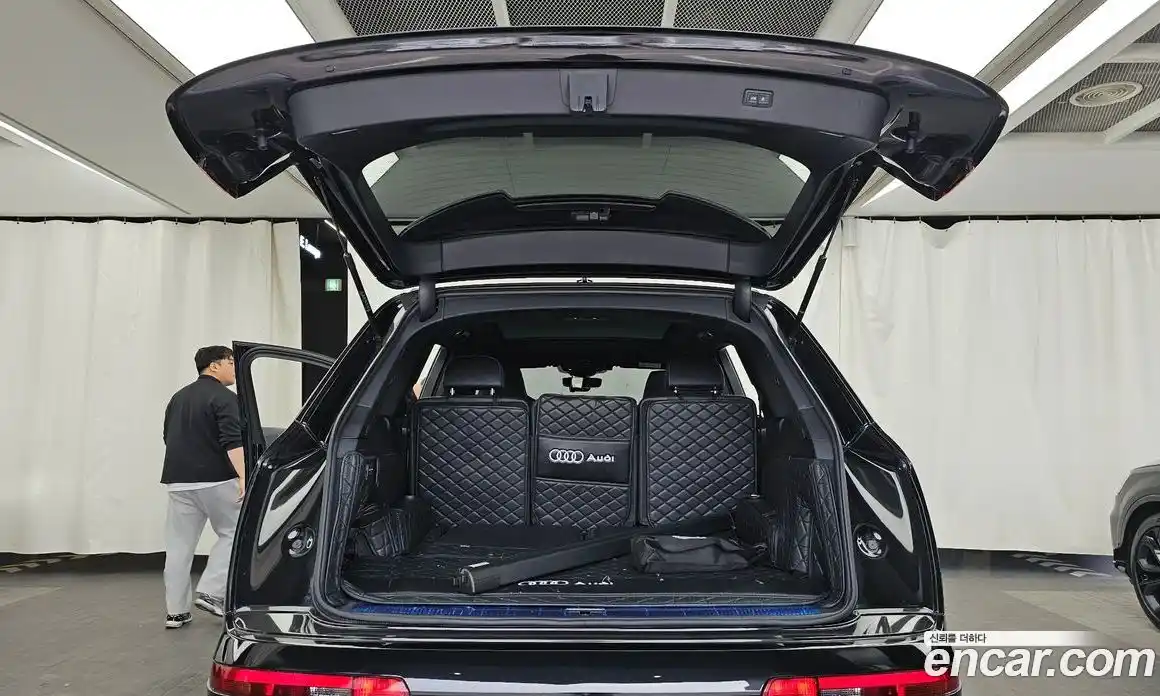 Audi Q7 2022 3.0 автомат (гидро), фото 20