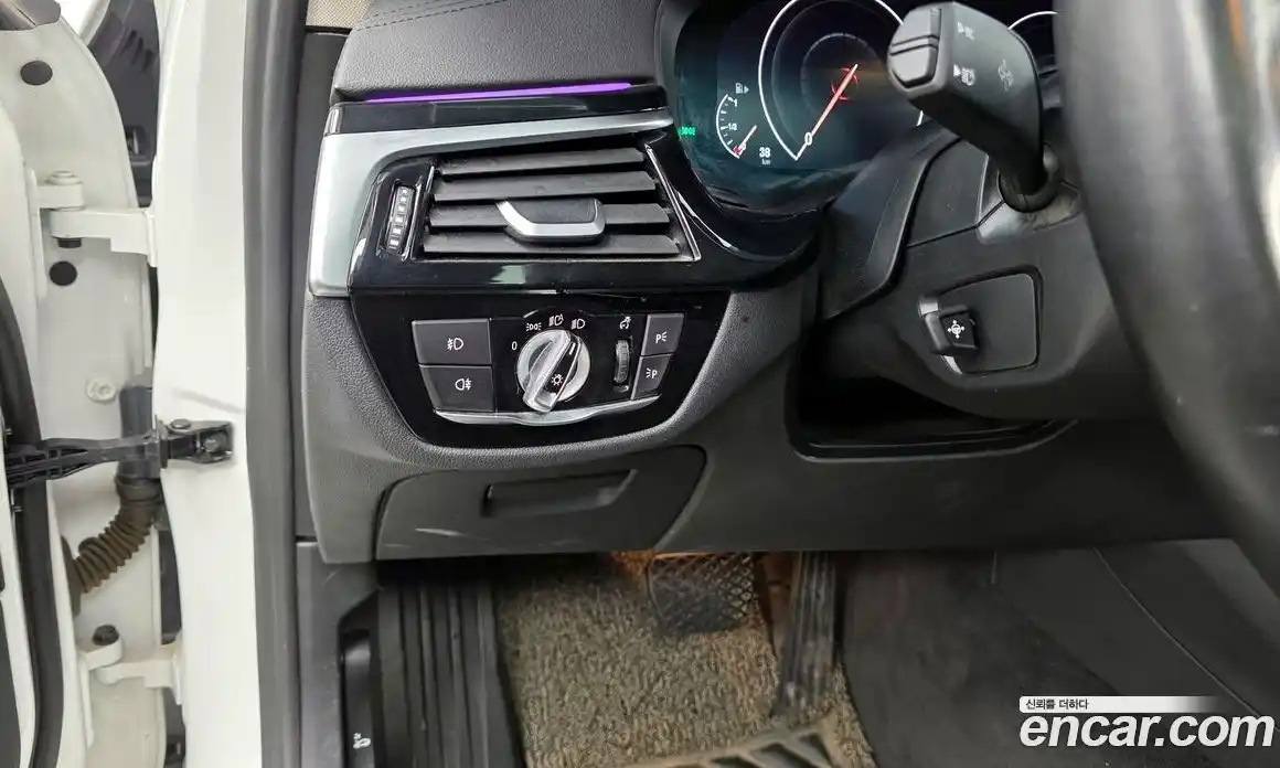 BMW 5 серия 2019 2.0 автомат (гидро), фото 16
