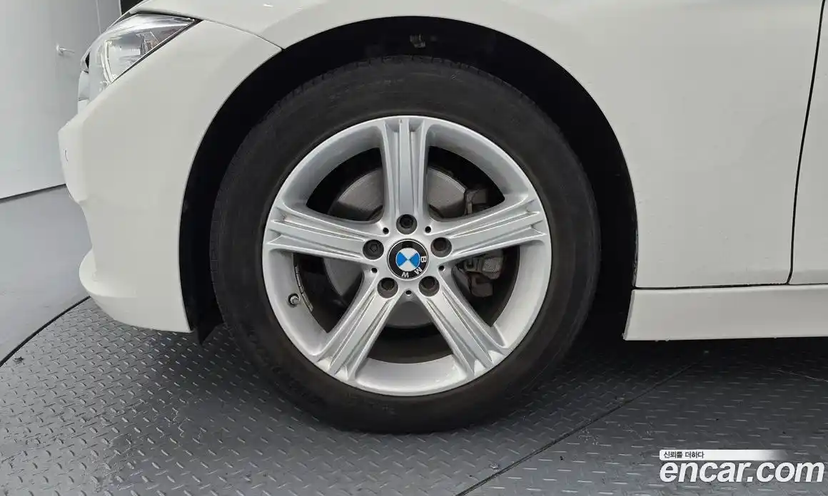 BMW 3 серия 2015 2.0 автомат (гидро), фото 5