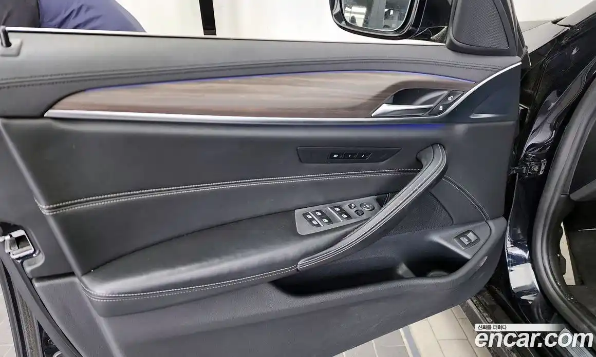 BMW 5 серия 2018 2.0 автомат (гидро), фото 14