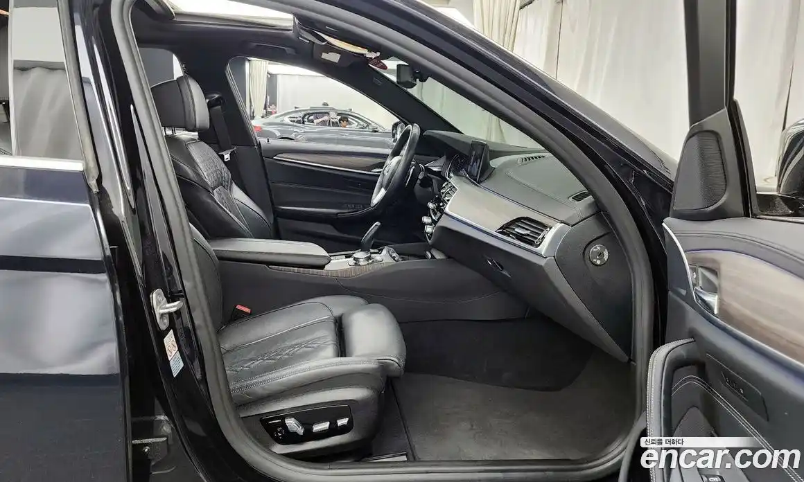 BMW 5 серия 2018 2.0 автомат (гидро), фото 17