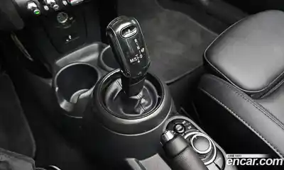 Mini Cooper Convertible 2024 1.5 автомат (гидро), миниатюра 12