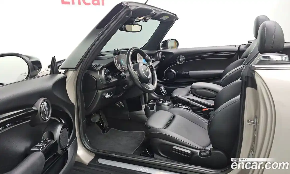 Mini Cooper Convertible 2024 1.5 автомат (гидро), фото 13