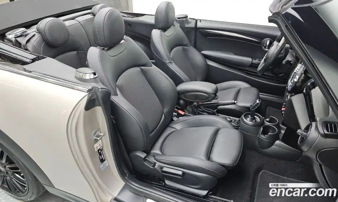 Mini Cooper Convertible 2024 1.5 автомат (гидро), фото 16
