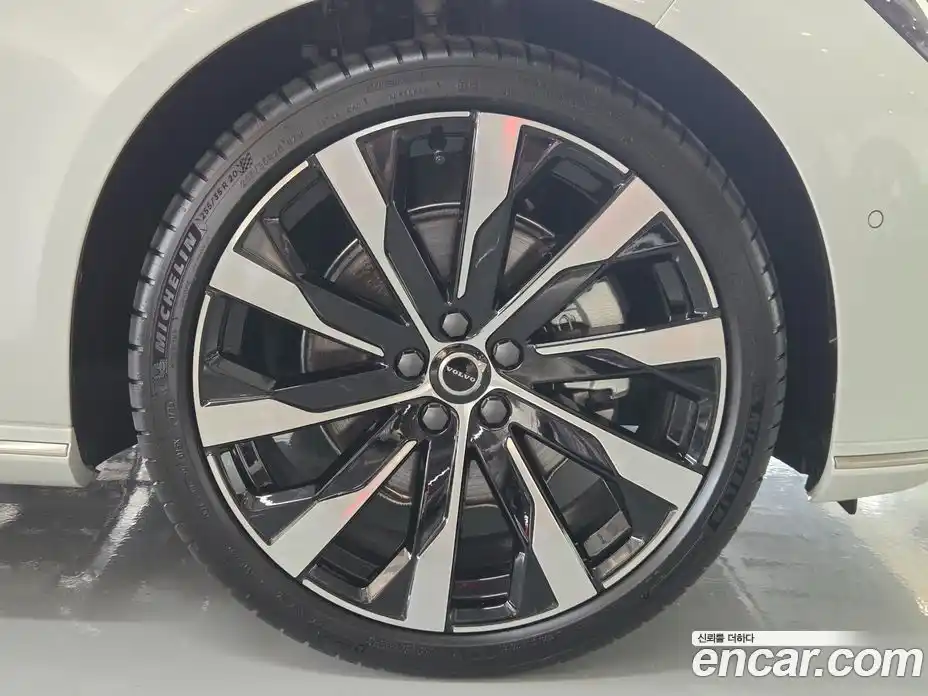 Volvo S90 2026 2.0 автомат (гидро), фото 5