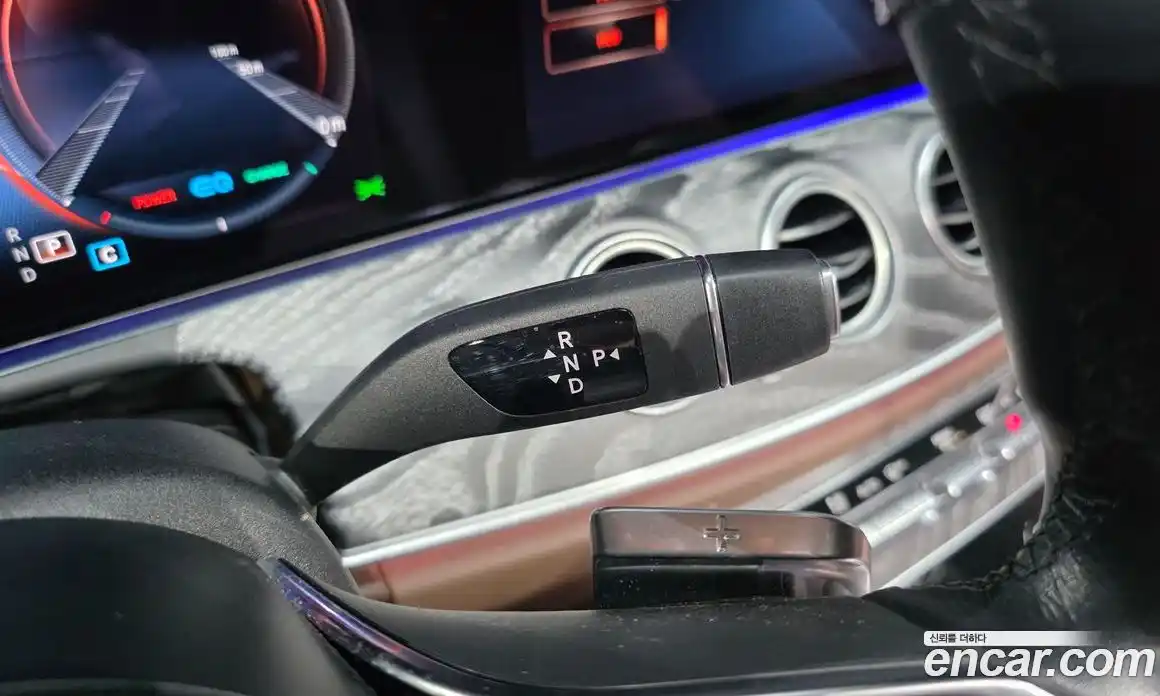 Mercedes-Benz E-Class 2022 2.0 автомат (гидро), фото 12