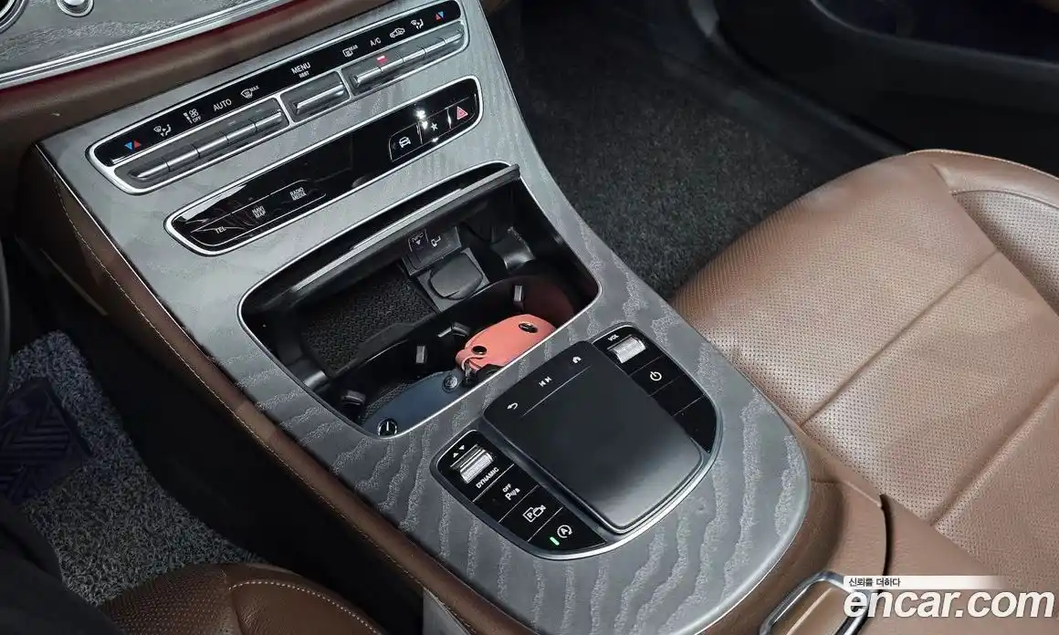 Mercedes-Benz E-Class 2022 2.0 автомат (гидро), фото 24